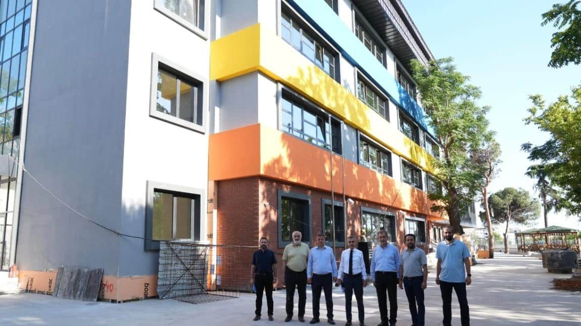 BEYOĞLU KAYMAKAMIMIZ SAYIN ATAKAN ATASOY OKULUMUZUN İNŞAATINI ZİYARET ETTİ